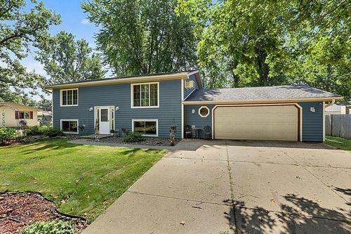 145 7th St Nw, Milaca, MN, 56353-1722 | Card Image