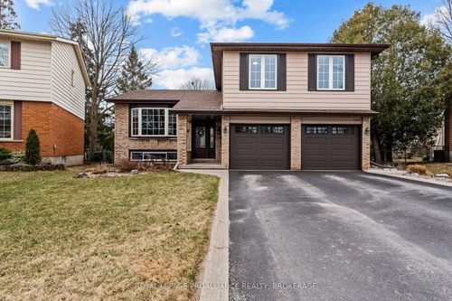 1045 Lawton Pl, Kingston, ON, K7P1M2 | Card Image
