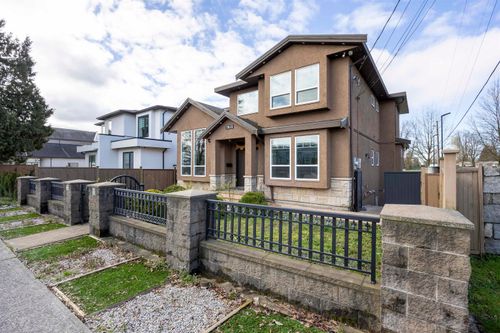 7851 Canada Way, Burnaby, BC, V3N3K8 | Card Image