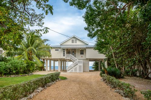 236 Tarpon St, Tavernier, FL, 33070-2534 | Card Image