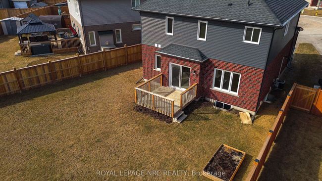 33 Cinnamon St, House other with 3 bedrooms, 3 bathrooms and 2 parking in Thorold ON | Image 24