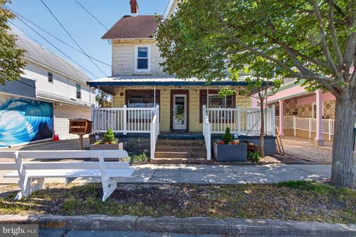 12 Wilmington Ave, REHOBOTH BEACH, DE, 19971-2926 | Card Image