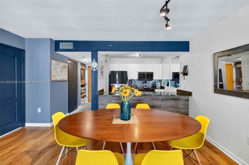 apt-3914-1200 Brickell Bay Dr, Miami, FL, 33131-3276 | Card Image