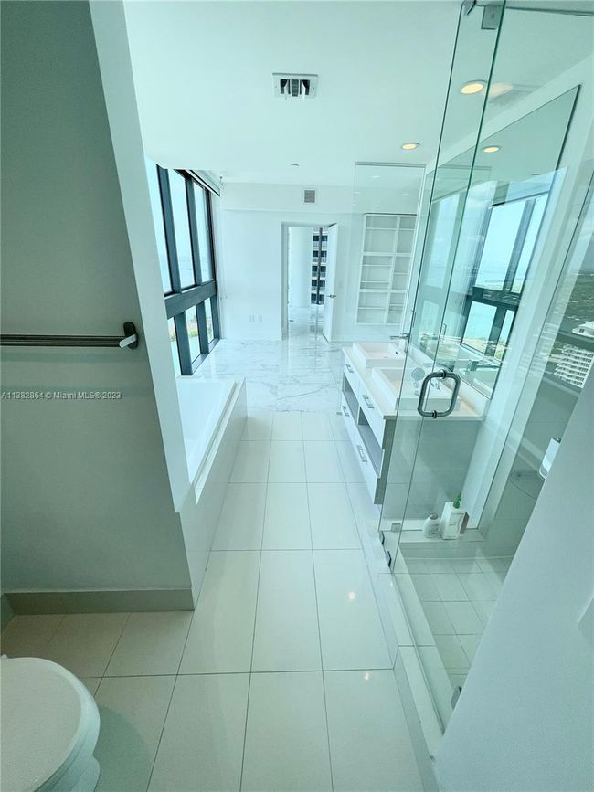 UNIT-3808 - 650 Ne 32 Nd St, Condo with 1 bedrooms, 2 bathrooms and null parking in Miami FL | Image 21