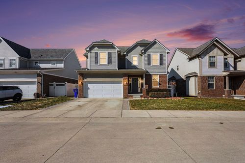 47571 Viola Ln, Chesterfield, MI, 48047-2407 | Card Image