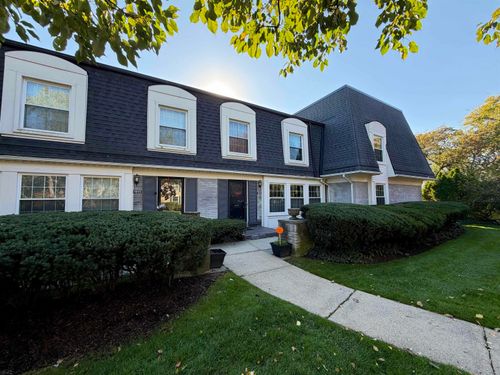 1965 Shorepointe Ln, Grosse Pointe Woods, MI, 48236-1014 | Card Image
