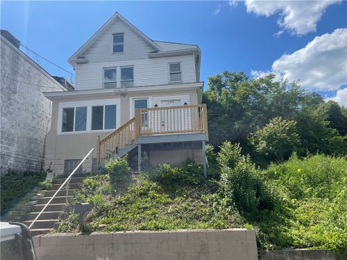 145 Thompson Ave, Donora, PA, 15033-1504 | Card Image