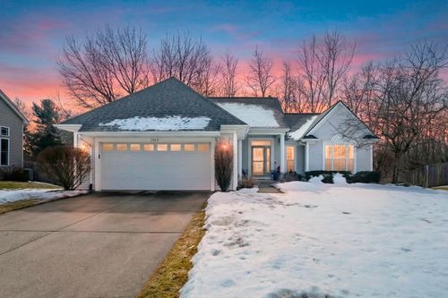 2903 Valley Glenn Cir, Kalamazoo, MI, 49004-3230 | Card Image