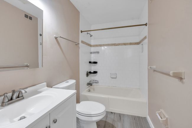 APT-6 - 23 Shadowbrook Ln, Condo with 1 bedrooms, 1 bathrooms and 1 parking in Milford MA | Image 6