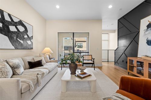 apt-6-4111 Newton Ave, Dallas, TX, 75219-3180 | Card Image