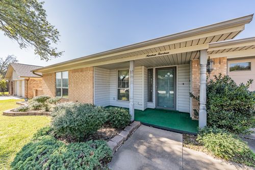 1914 Roosevelt Dr, Pantego, TX, 76013-4621 | Card Image