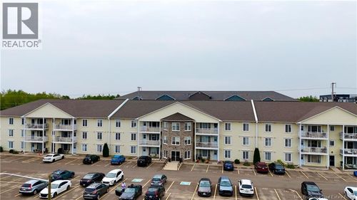 327-130 Lian St, Fredericton, NB, E3C0G4 | Card Image