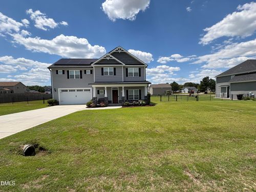 404 Planters Ridge Dr, Pikeville, NC, 27863-8135 | Card Image