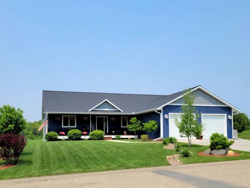 311 Norske St, WOODVILLE, WI, 54028-9720 | Card Image
