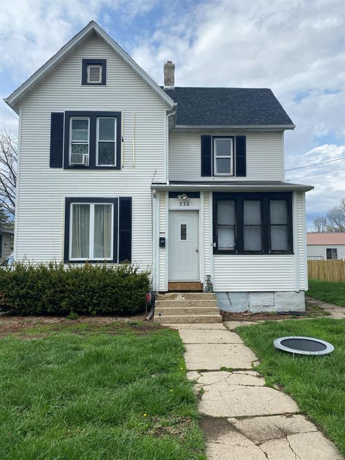 536 W American St, Freeport, IL, 61032-5416 | Card Image