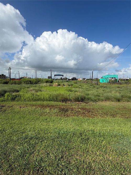 331 Blue Water Blvd, Sargent, TX, 77414-9011 | Card Image