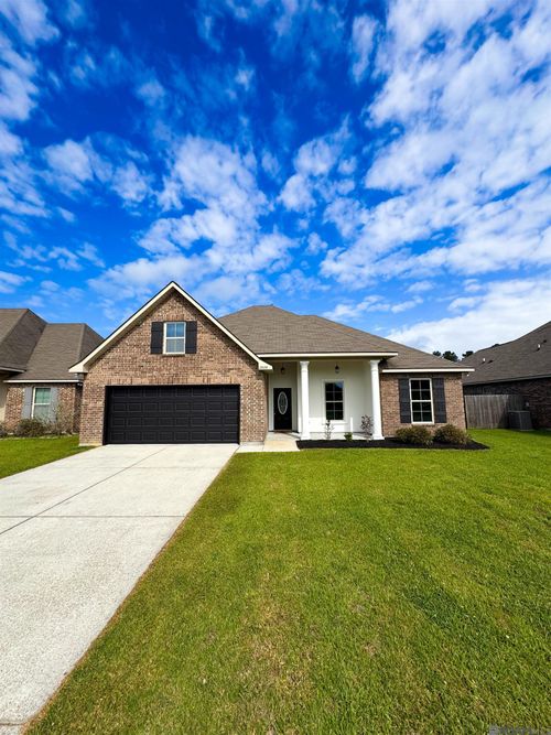 23189 Mango Dr, Denham Springs, LA, 70726-7347 | Card Image