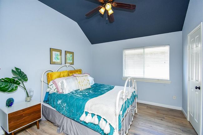 15603 Clear Pointe Dr, House other with 3 bedrooms, 2 bathrooms and 2 parking in Cypress TX | Image 27