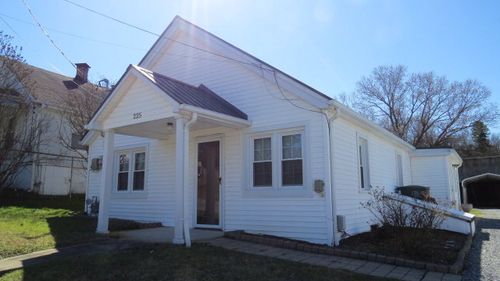 225 Ruth Street, Abingdon, VA, 24210 | Card Image