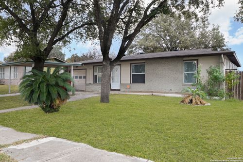 403 Pilgrim Dr, San Antonio, TX, 78213-2825 | Card Image