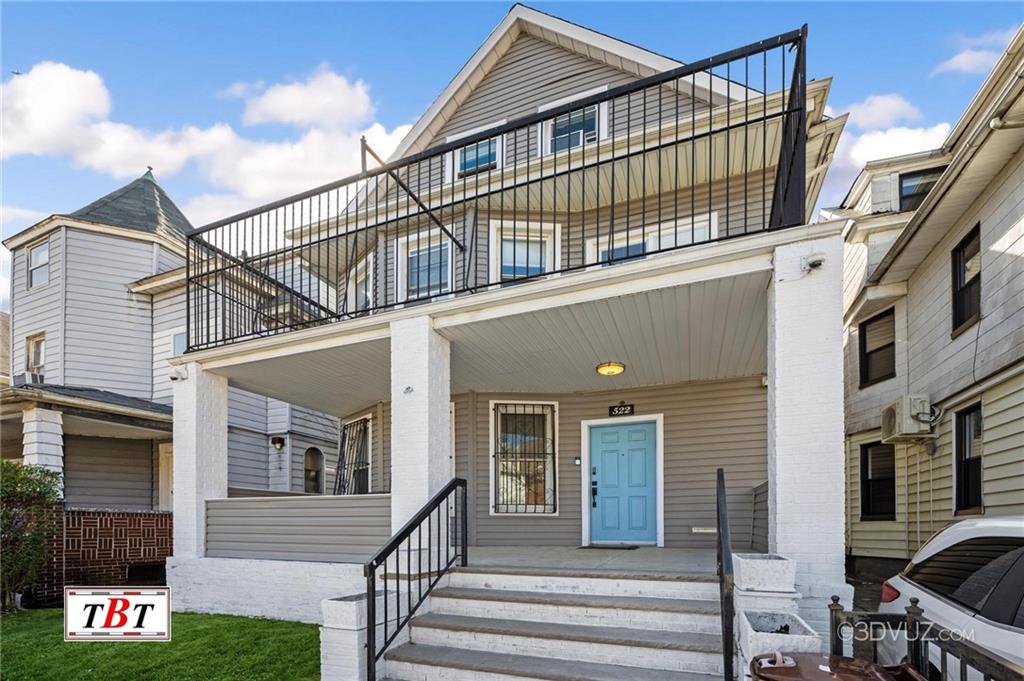 8th St, Brooklyn, NY 11218