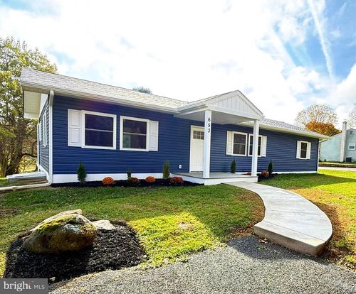 653 State Rd, WEST GROVE, PA, 19390-9730 | Card Image