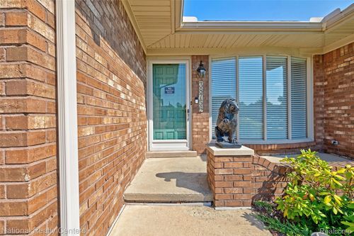 38756 Cheldon St, Clinton Township, MI, 48038-3128 | Card Image