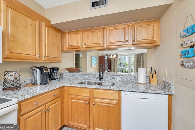 APT-258 - 201 Neptune Rd, Condo with 2 bedrooms, 2 bathrooms and 1 parking in Saint Simons Is GA | Image 5