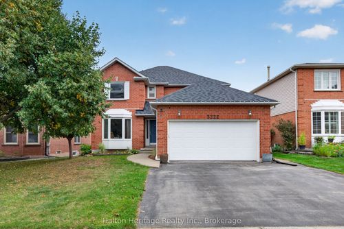 3222 Wentworth Street, Burlington, ON, L7M2N4 | Card Image