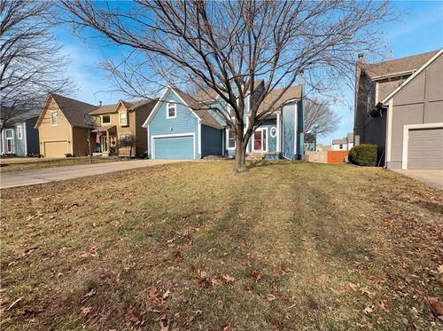 2644 W Centre St, Olathe, KS, 66061-6847 | Card Image