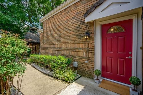 17084 Knots Lndg, Addison, TX, 75001-5029 | Card Image