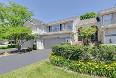 2492 - 2492 Palazzo Court, Condo with 2 bedrooms, 2 bathrooms and 2 parking in Buffalo Grove IL | Image 2