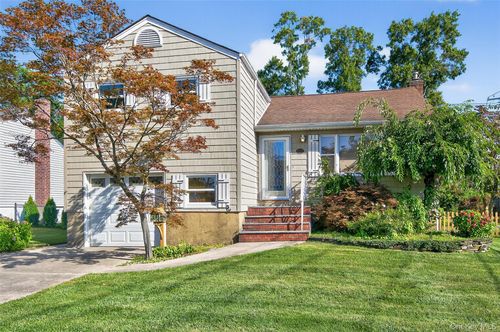 4129 Duff Pl, Seaford, NY, 11783-1326 | Card Image