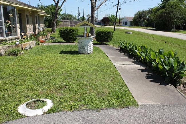 206 Riverside St, House other with 3 bedrooms, 3 bathrooms and null parking in Highlands TX | Image 8