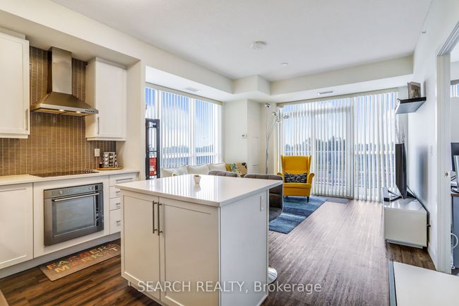 404 - 2093 Fairview St, Condo with 2 bedrooms, 2 bathrooms and 1 parking in Burlington ON | Image 5