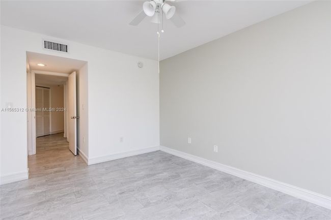 APT-2D - 1460 Sheridan St, Condo with 2 bedrooms, 2 bathrooms and null parking in Hollywood FL | Image 4