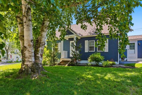 49 Aurore Ave, Manchester, NH, 03109-4900 | Card Image