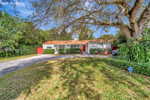 77 Ne 95th St, Miami Shores, FL, 33138-2706 | Card Image