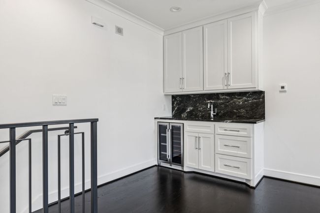 3rd floor Living Room Wet Bar | Image 34
