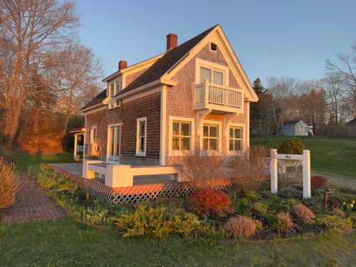 194 Water Street, Eastport, ME, 04631 | Card Image