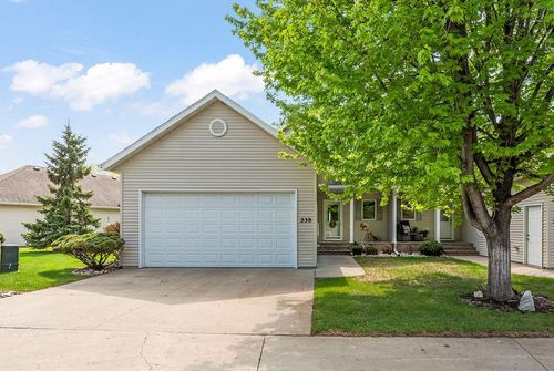 238 15th Avenue N, Fargo, ND, 58102 | Card Image