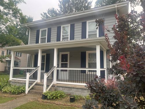 438 Penn St, Linesville, PA, 16424-9752 | Card Image