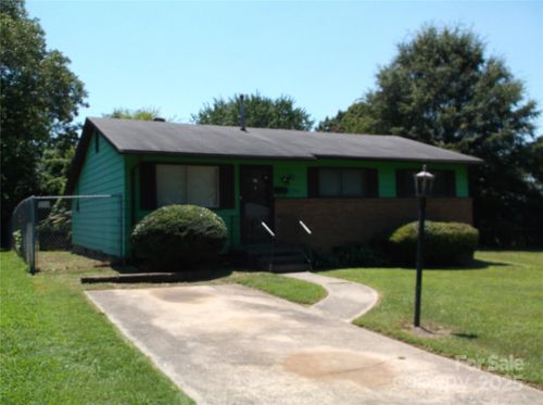2516 Abelwood Rd, Charlotte, NC, 28216-4209 | Card Image