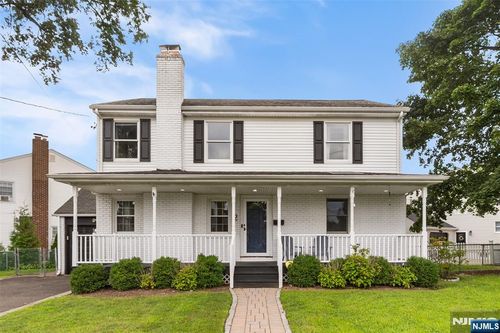 2 Derby Ln, Dumont, NJ, 07628-1513 | Card Image
