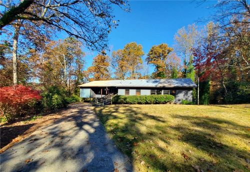 1116 Cody Rd, Mount Airy, GA, 30563-2521 | Card Image