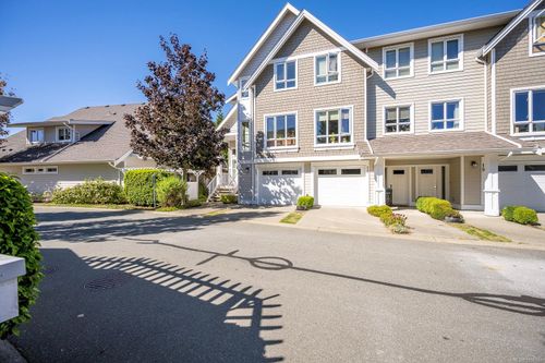 17-700 Lancaster Way, Comox, BC, V9M0B6 | Card Image