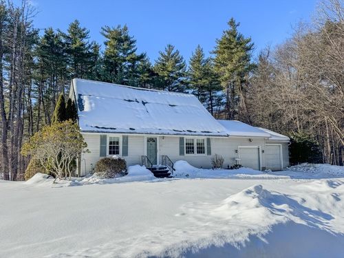 132 Poplar St, Greenfield, MA, 01301-1430 | Card Image