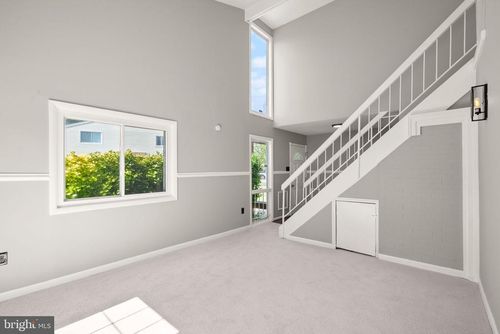 142 N Cottage Rd, STERLING, VA, 20164-1329 | Card Image