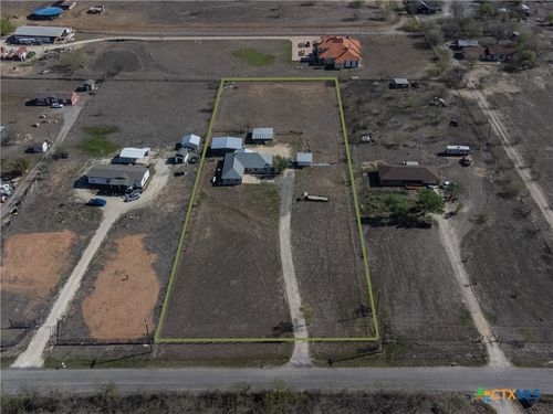 2412 Williamson Rd, Lockhart, TX, 78644-2298 | Card Image