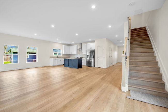 Open living room | Image 10